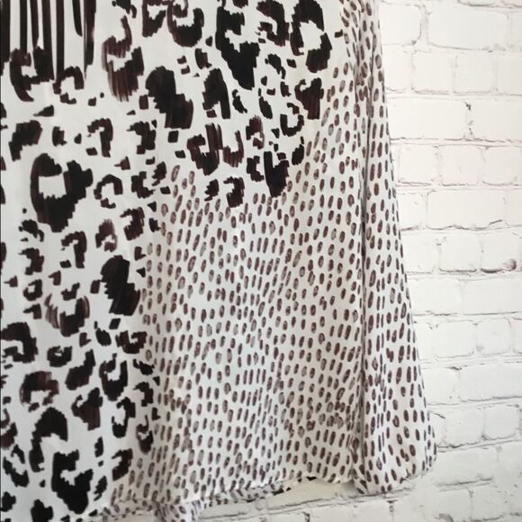 Cabi Faux Wrap Animal Print Top Blouse Tie Neck Full Sleeves Sz XS. - Picture 7 of 12